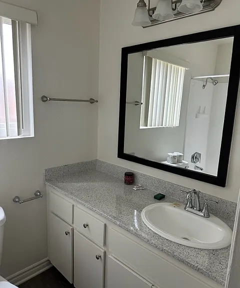 Westbay Apartments — Photo 14