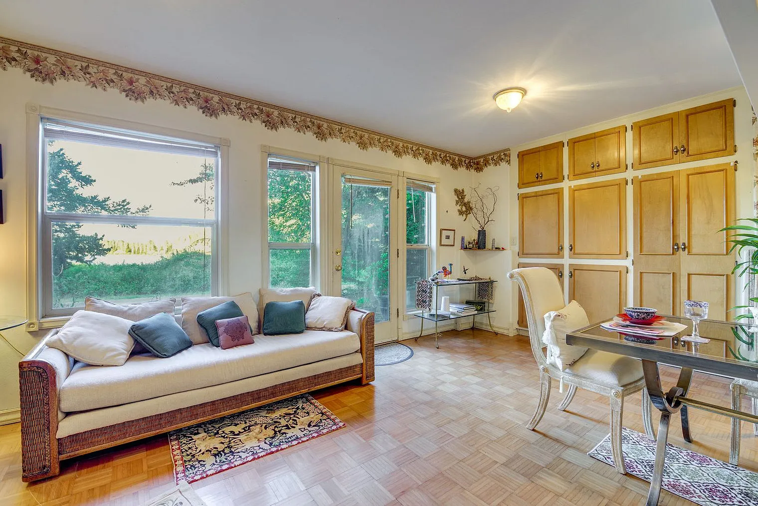 1 bed, 1.0 bath, 742 sqft, $2,715 — Photo 3