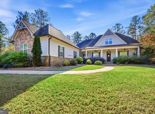 217 Crescent Dr, Forsyth, GA 31029