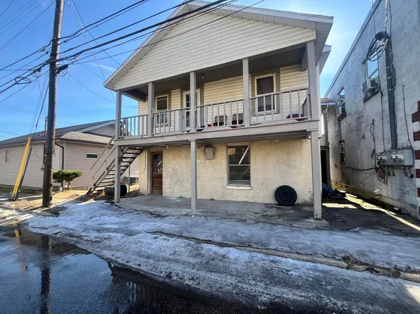 523 1/2 16th St, Dunbar, WV 25064