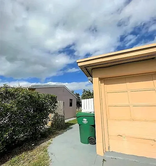 6225 SW 20th St — Photo 6