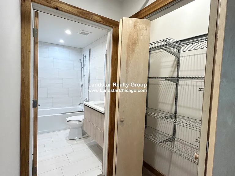 4611 S Ellis Ave #204 — Photo 13
