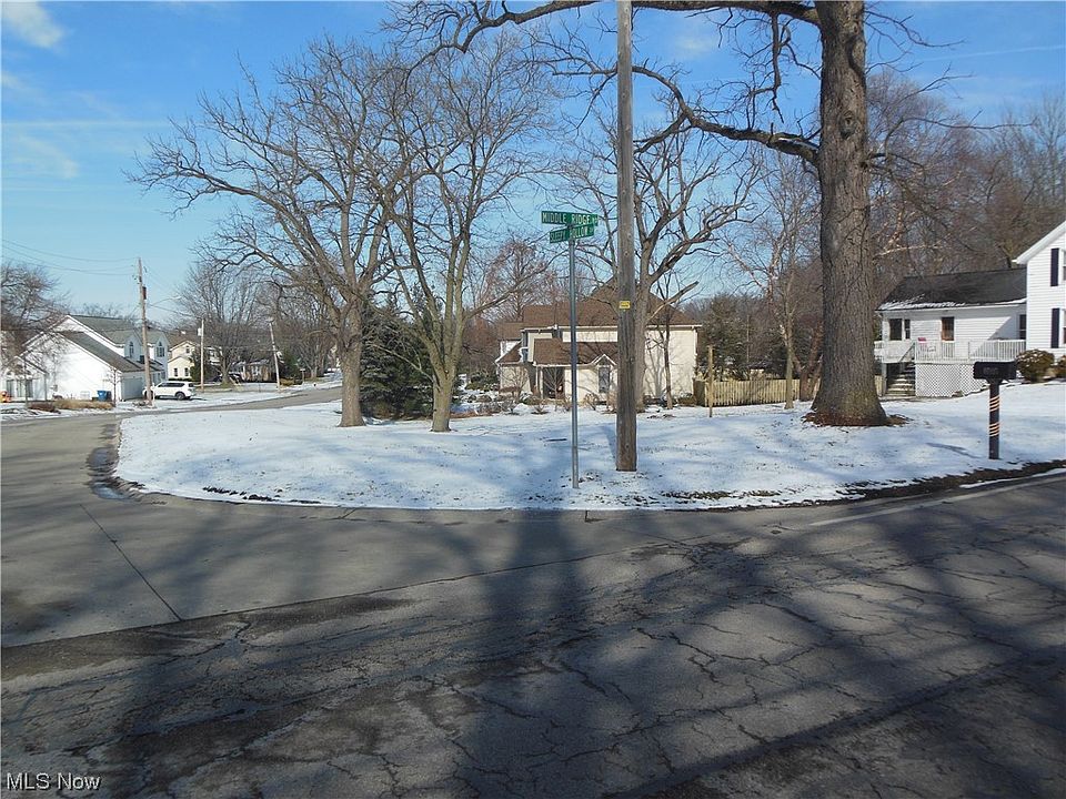 2nd image of Middle Ridge Rd
