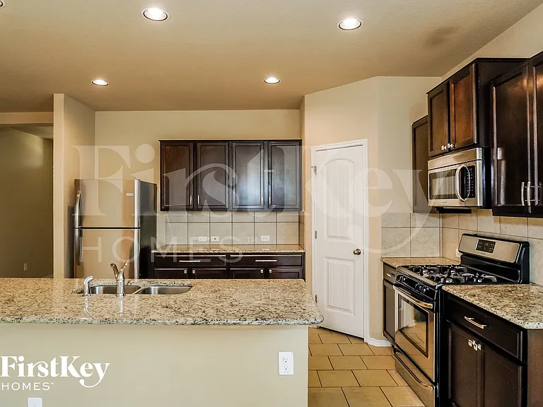 13426 Frio Parke — Photo 6