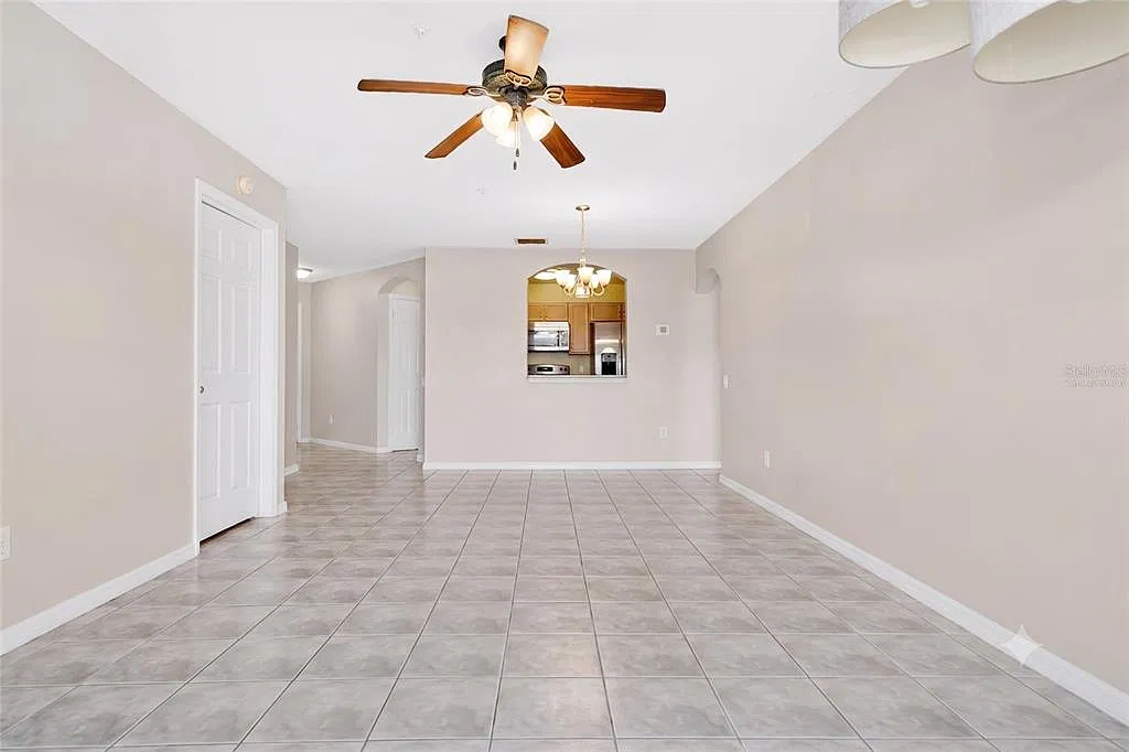 3 bed, 2.0 bath, 1364 sqft, $1,900 — Photo 2