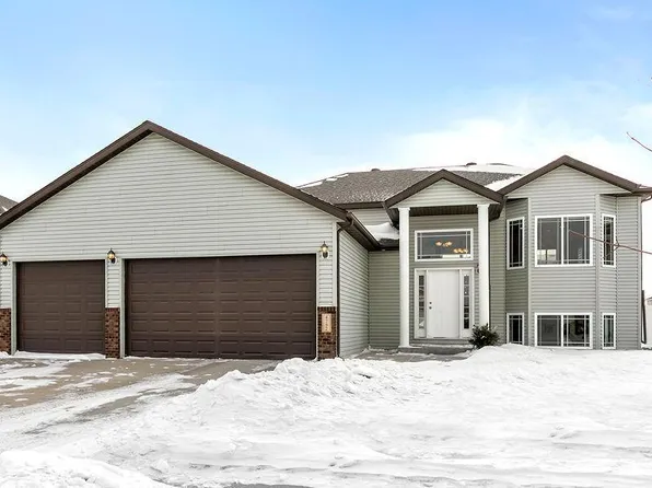 4792 48th Ave S, Fargo, ND 58104