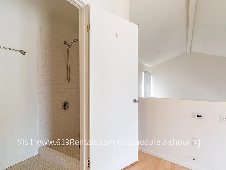 2084 Kettner Blvd #35 — Photo 16