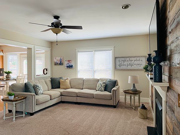 Spacious Family Room