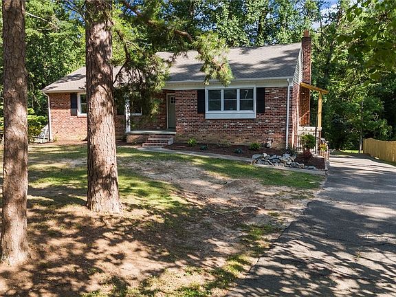 2nd image of 533 N Pinetta Dr
