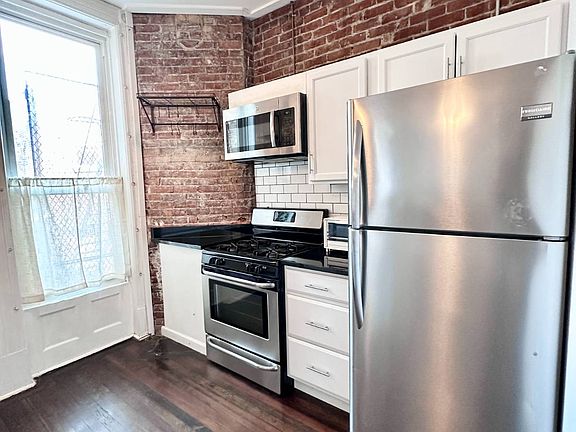 4th image of 108 4th St #1R
