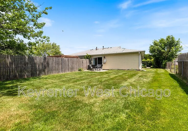 1756 Gilberto St — Photo 21