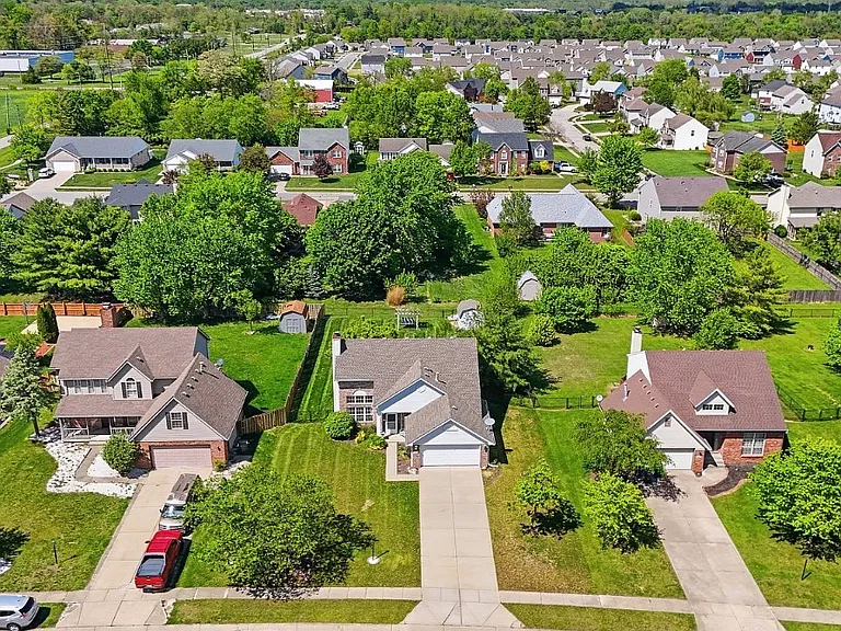 10032 Ironway Dr — Photo 24