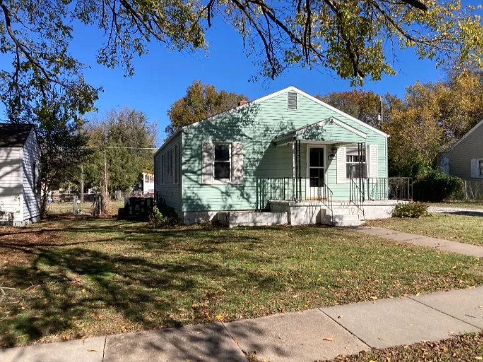 1st image of 1418 W Edgemoor Dr