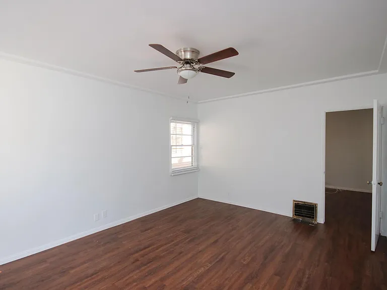 2045 Huntington Dr #1/2 — Photo 14