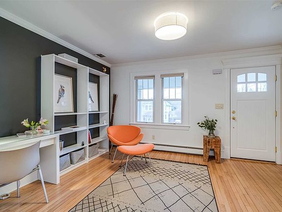 3rd image of 21 Elm Dr