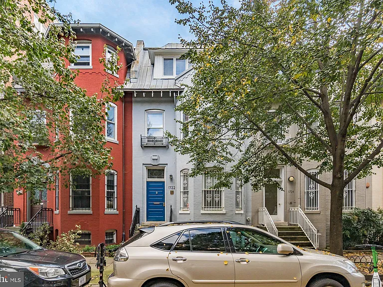 1722 Willard St NW #B — Photo 2