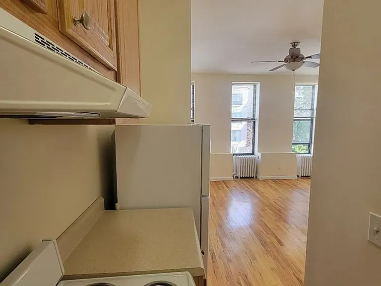 153 E 116th St #3R — Photo 8