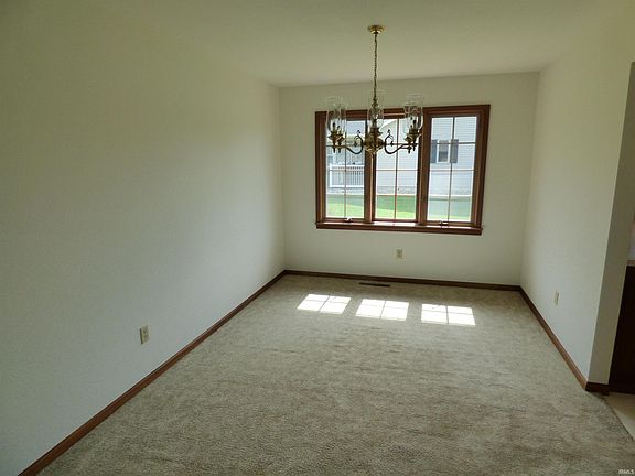 4th image of 25520 Fawn Ridge Ct