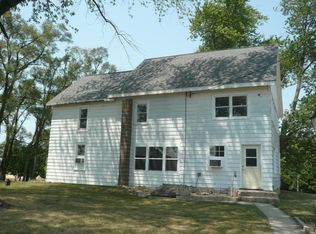 9587 W Il Route 72, Forreston, IL 61030