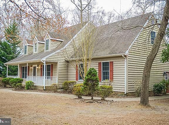 3rd image of 704 Grason Ln