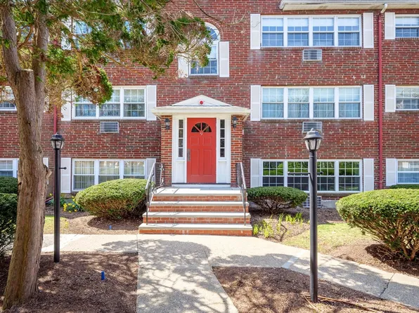 9 Cass St APT 9, Boston, MA 02132