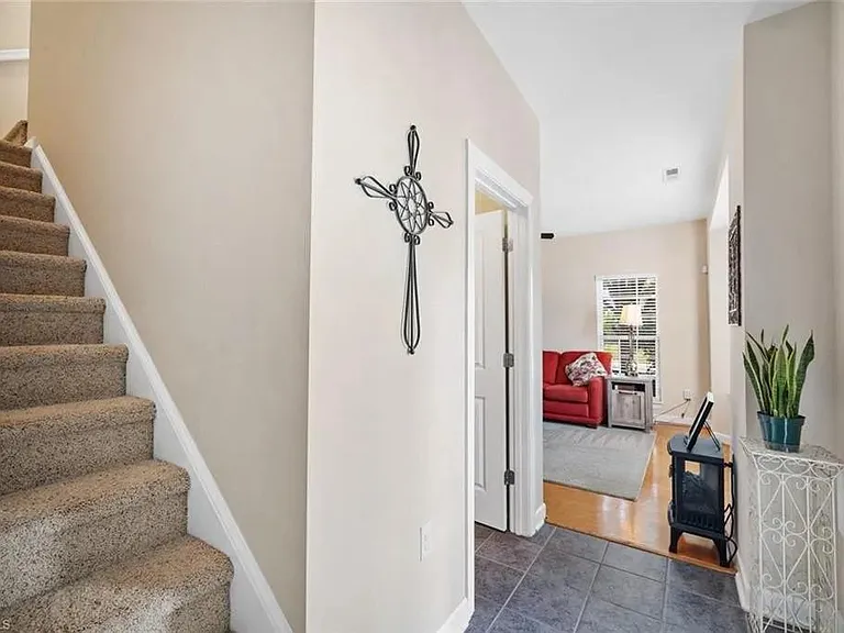 326 Summergate Dr — Photo 26