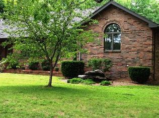 8402 Interlochen Dr, Nixa, MO 65714