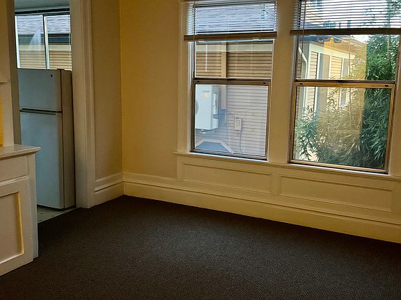 2nd image of 1005 SE 14th Ave APT 205