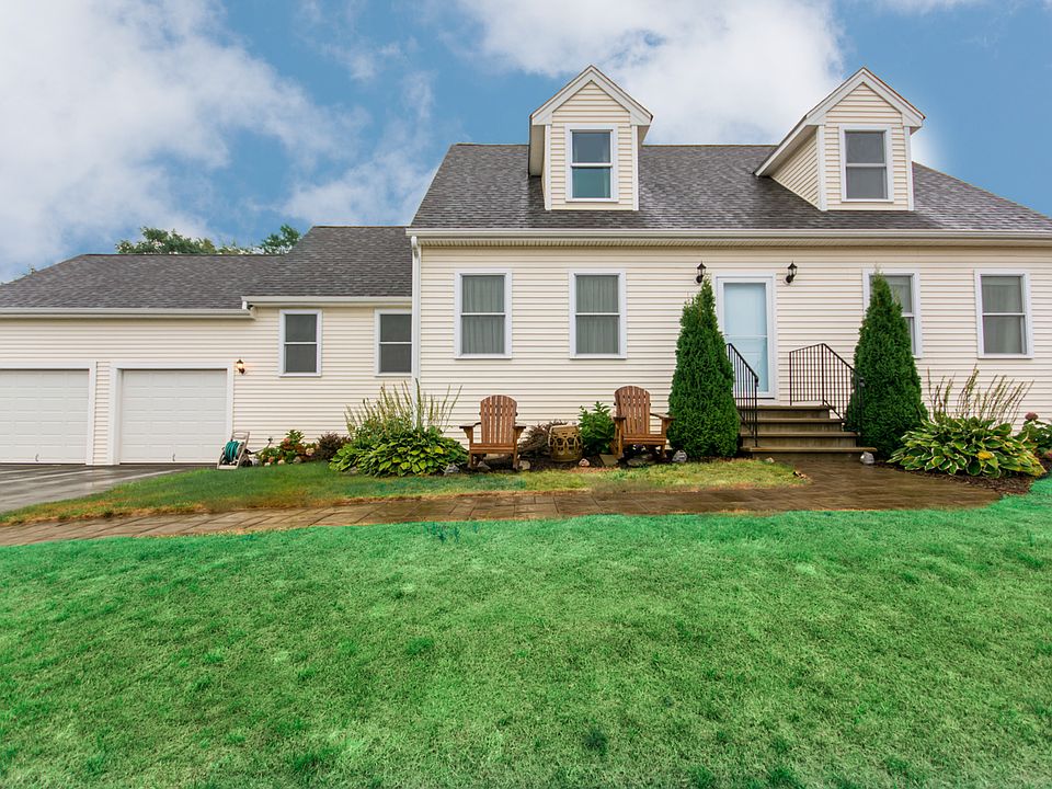 1st image of 141 Greystone Ter