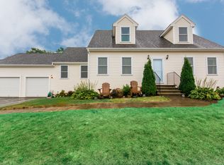 141 Greystone Ter, Portsmouth, RI 02871