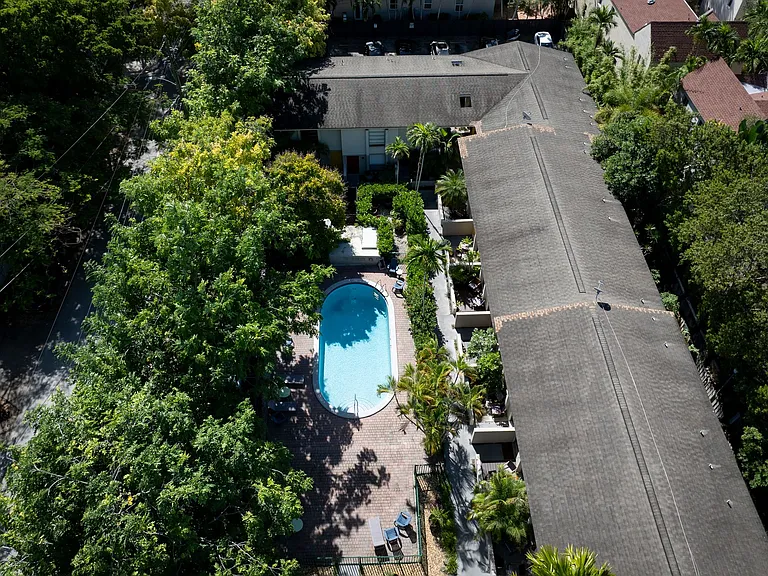 2900 Bird Ave — Photo 25