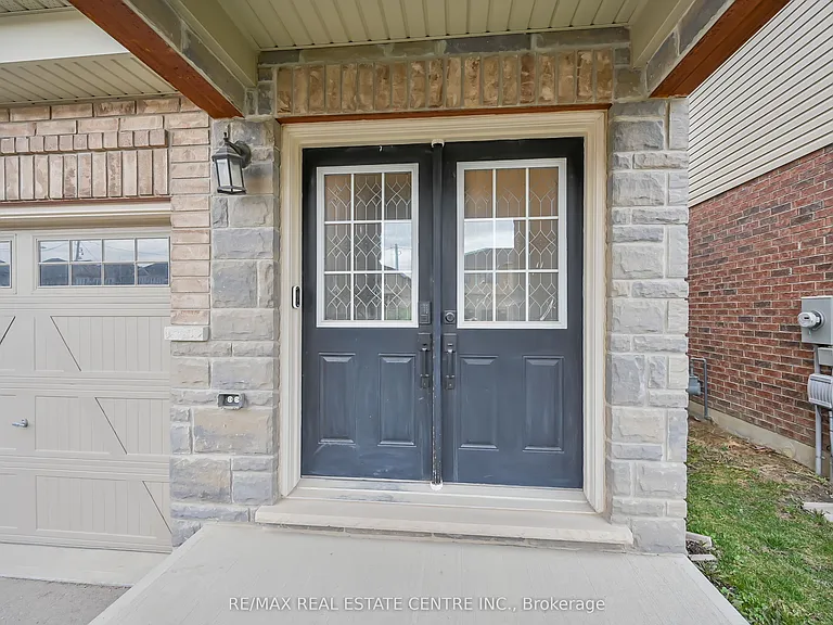 226 Lormont Blvd — Photo 2