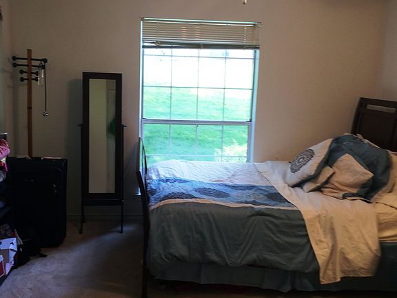 4th image of 1527 Lincoln Way APT 103B