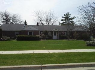 506 Riverside Dr, Linden, MI 48451