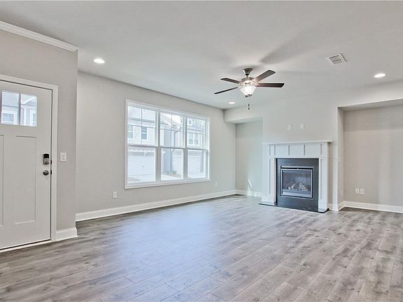 5th image of 1839 Belmore St SE #10