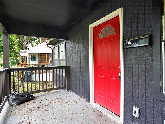 4th image of 817 79th Pl S