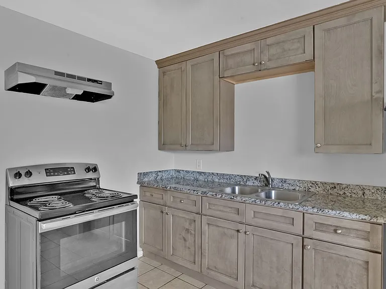 503 Church St — Photo 12