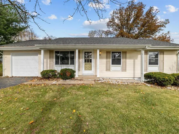 1117 Dauphine Ln, Ballwin, MO 63011