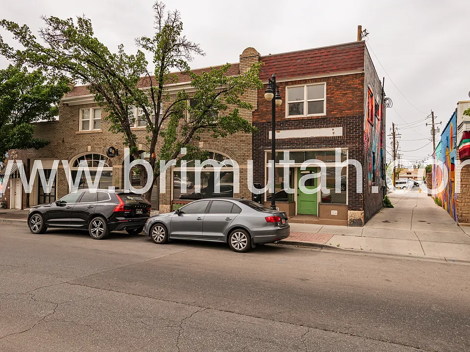 684 W Center St #1