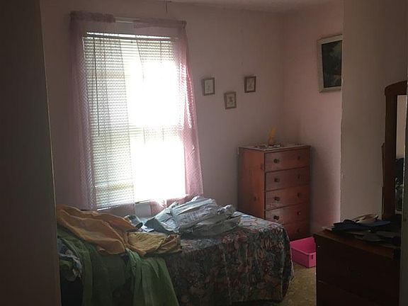 4th image of 3 Leonta Ct