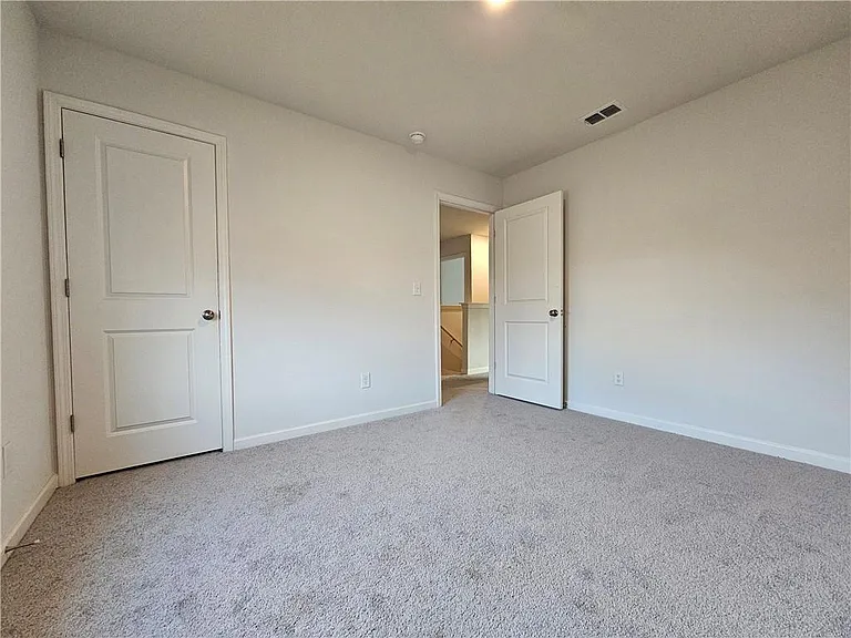 504 Pemberton St — Photo 26