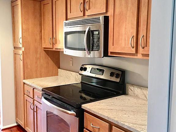 5th image of 7900 Pearlbush Dr #3