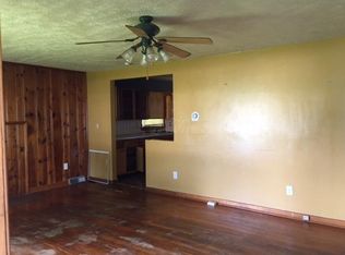 887 Moon Rd, Columbus, OH 43224