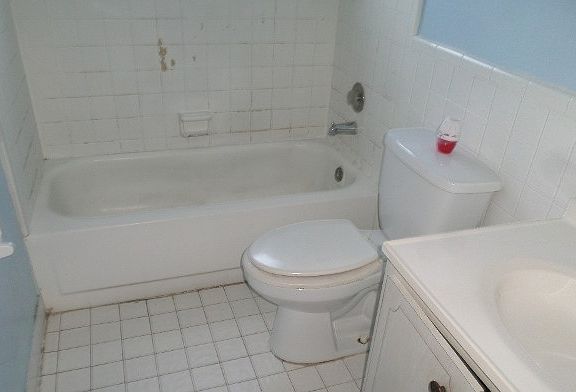 4th image of 6604 NW 76th Ct