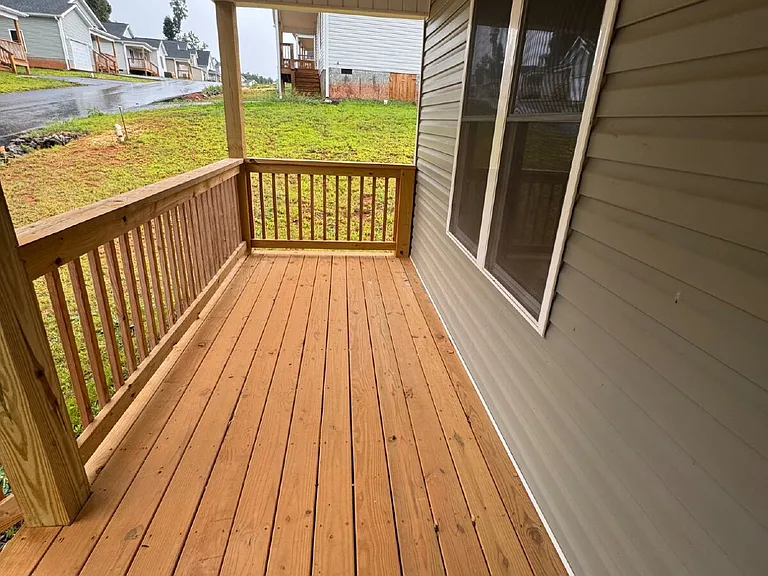 200 Quinn Hill Ln — Photo 2