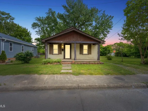 2212 Ashwood Ave, Kingsport, TN 37664