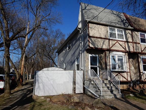 3rd image of 587 Katan Ave