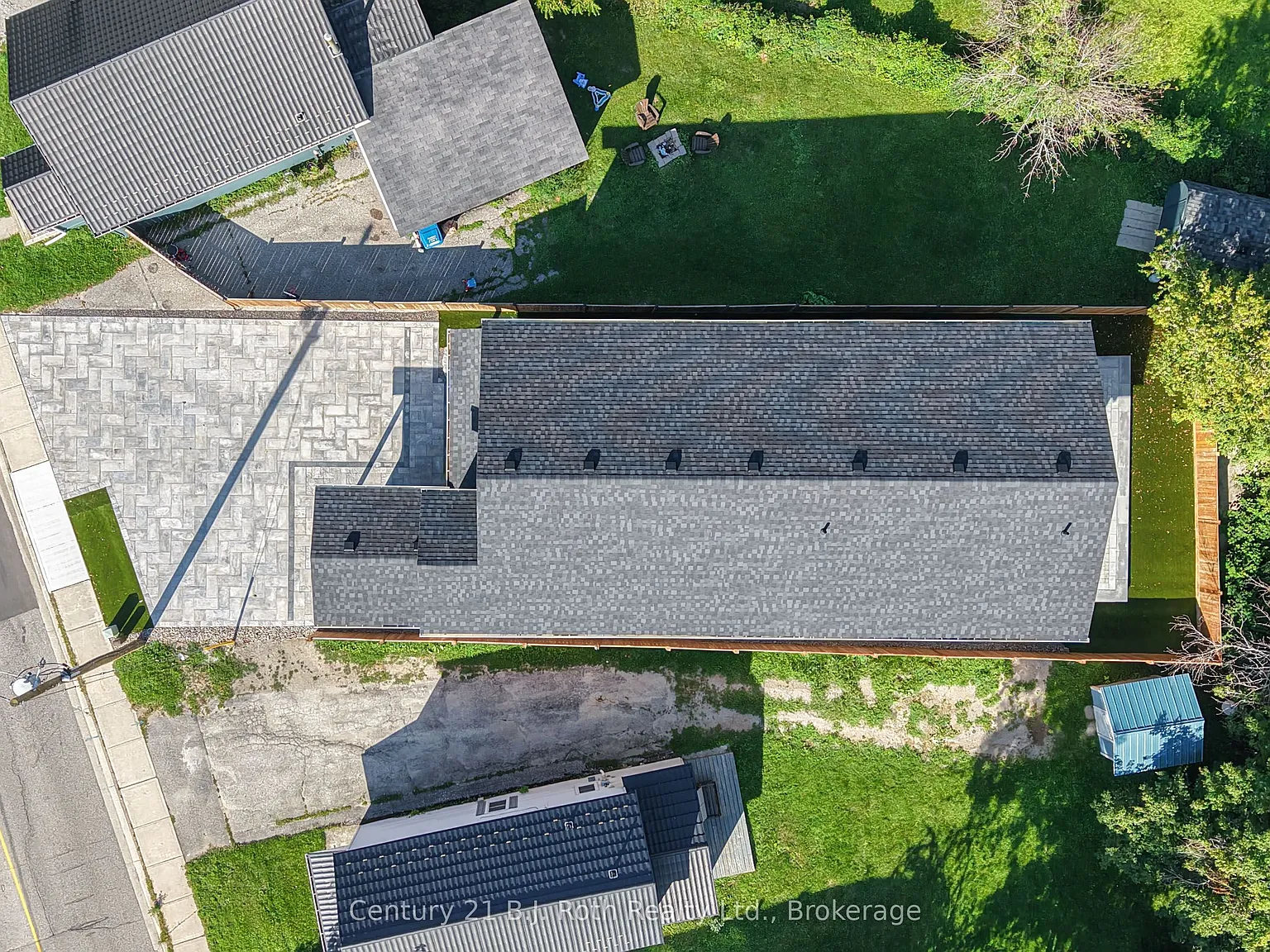165 Barrie Rd — Photo 3