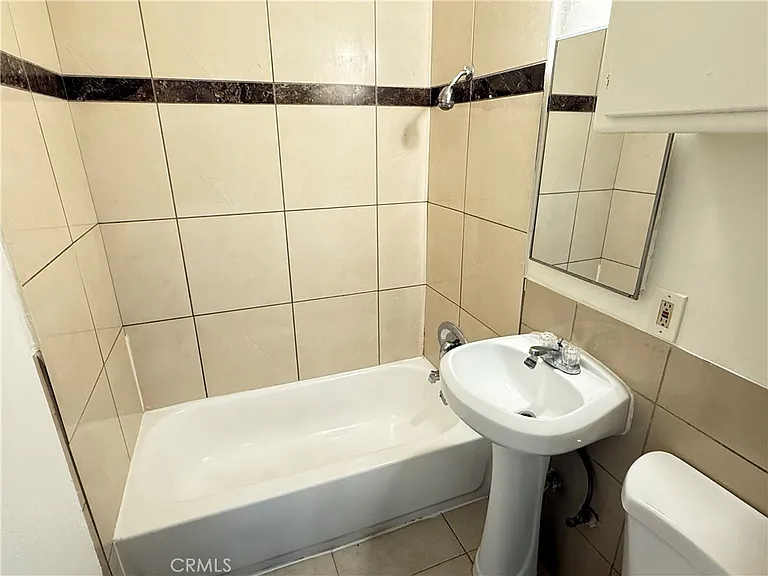 1168 E Mayfair Ave #5 — Photo 6