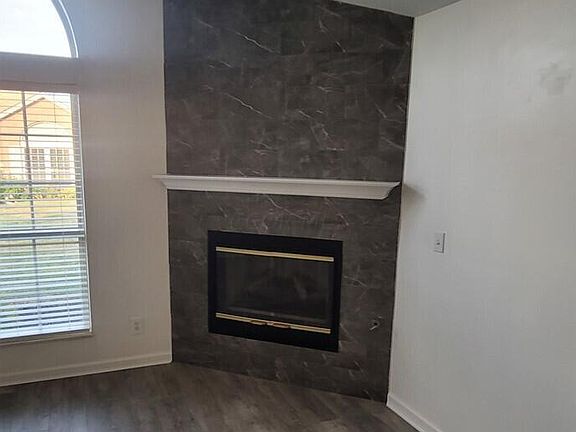 5th image of 4947 Meadow Run Dr